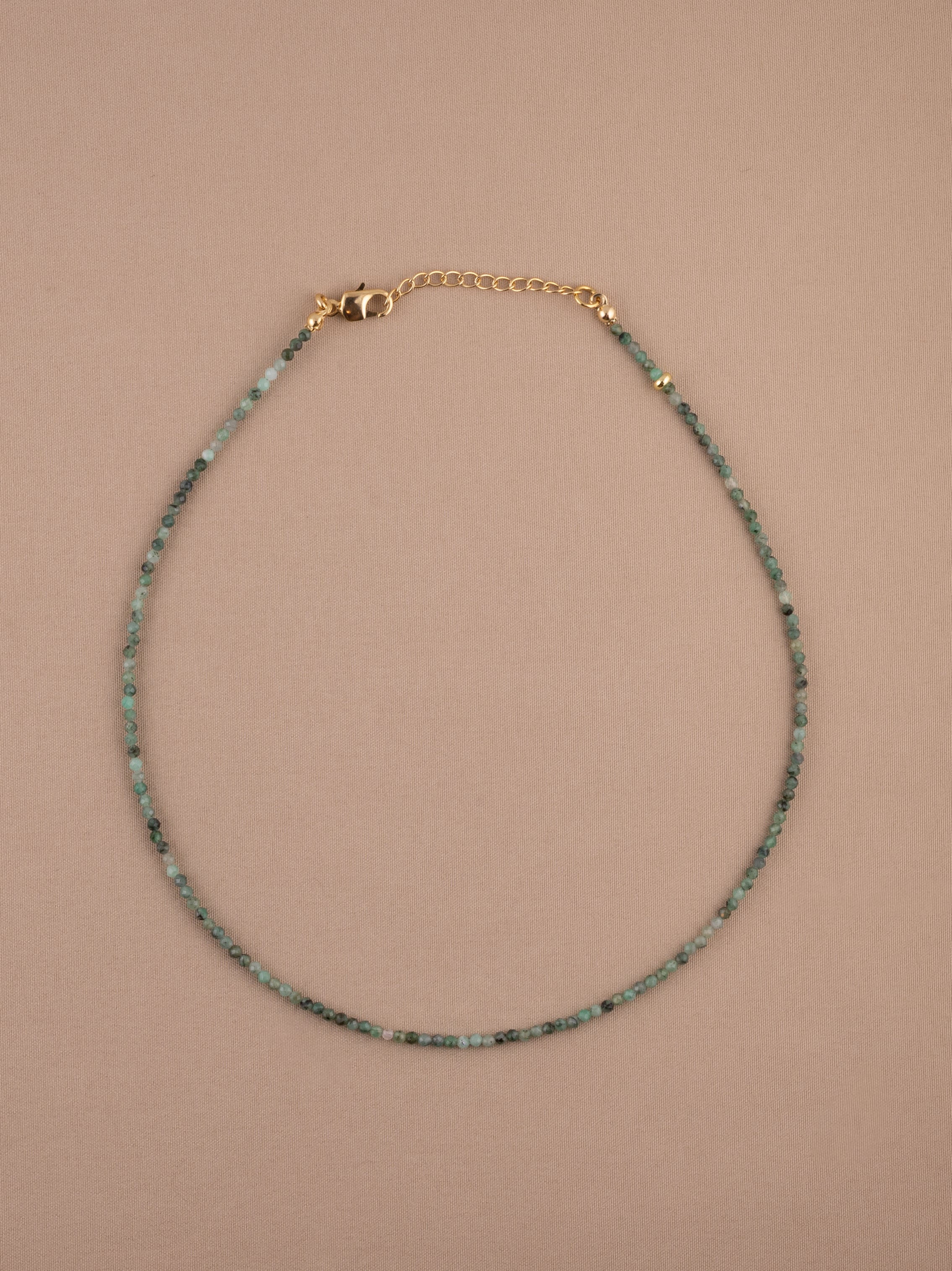 Emerald Birthstone Microchoker – Taurus