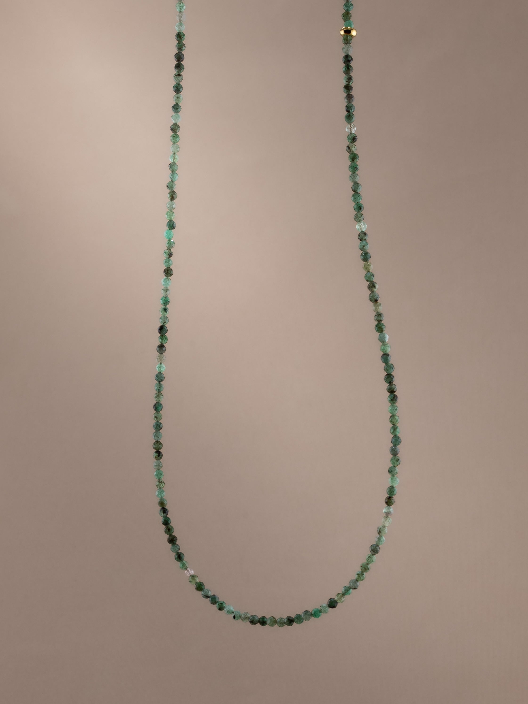 Emerald Birthstone Microchoker – Taurus
